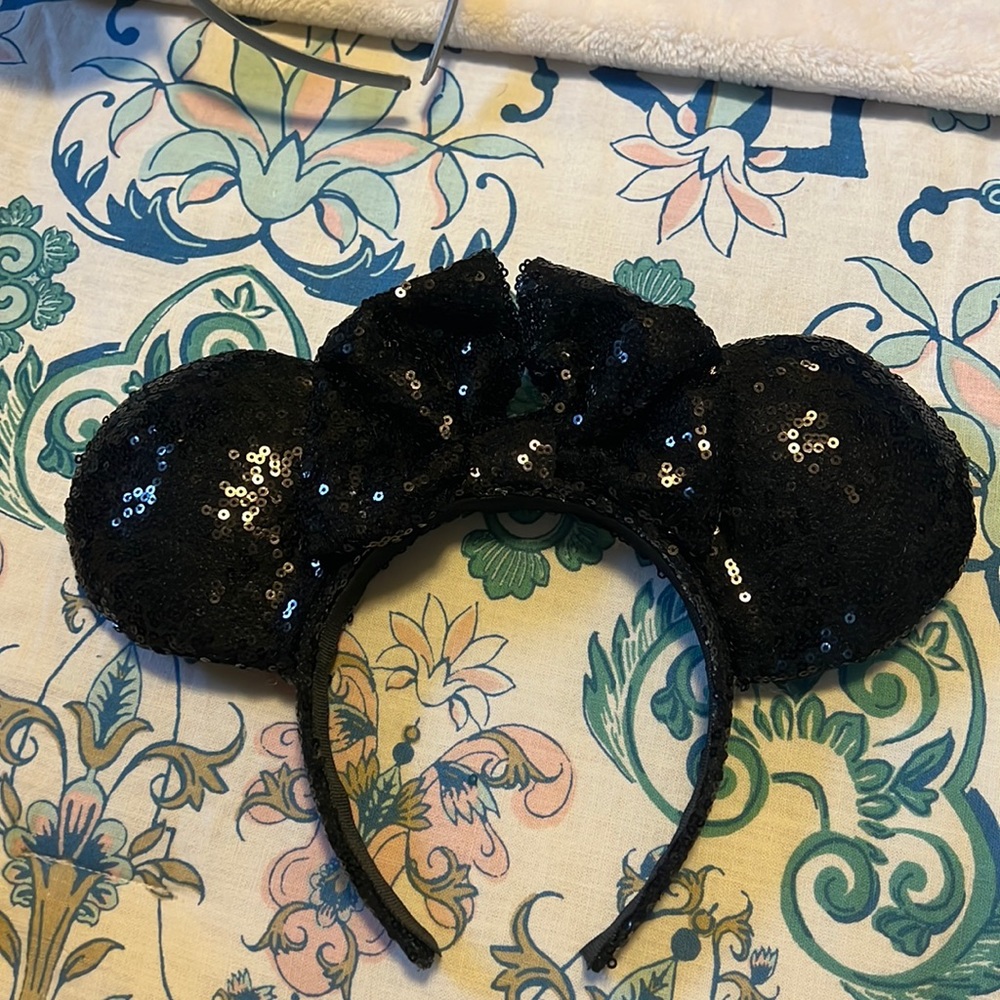 Black sparkle Minnie ears
